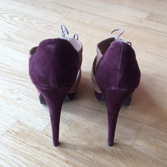 Heels - Picture 3 of 3